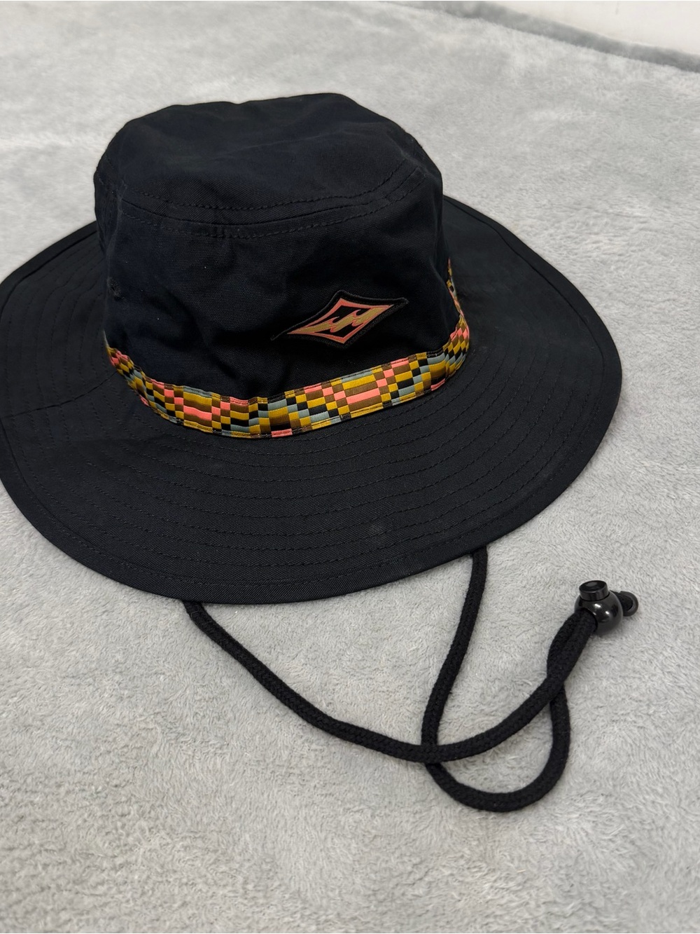 Billabong Boonie Hat Black Wide Brim Chin Strap Surf Skate Checker Logo Cotton